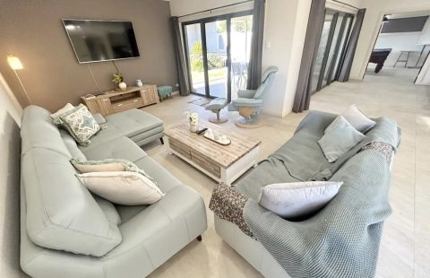 “COASTAL EPPING ESCAPE” MOONTA BAY